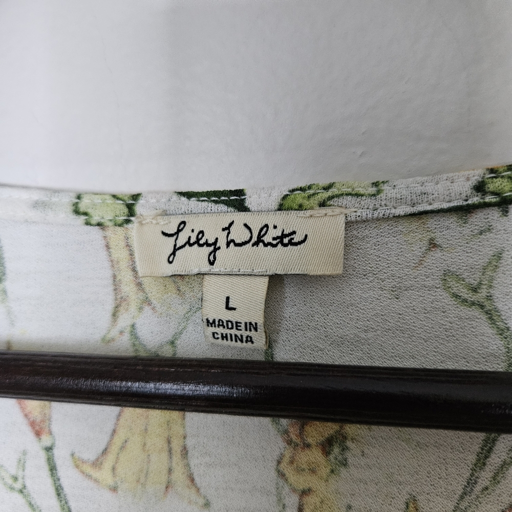 Lily White Blouse Floral Print Top Yellow Pink Green V-Neck Tie Front Casual - Picture 6 of 8